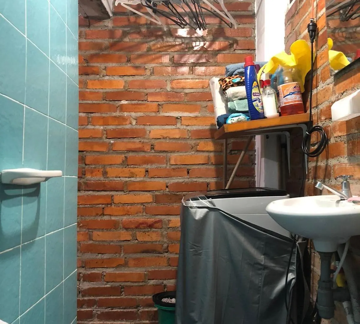 招待所 Habitaciones Mada Cartagena